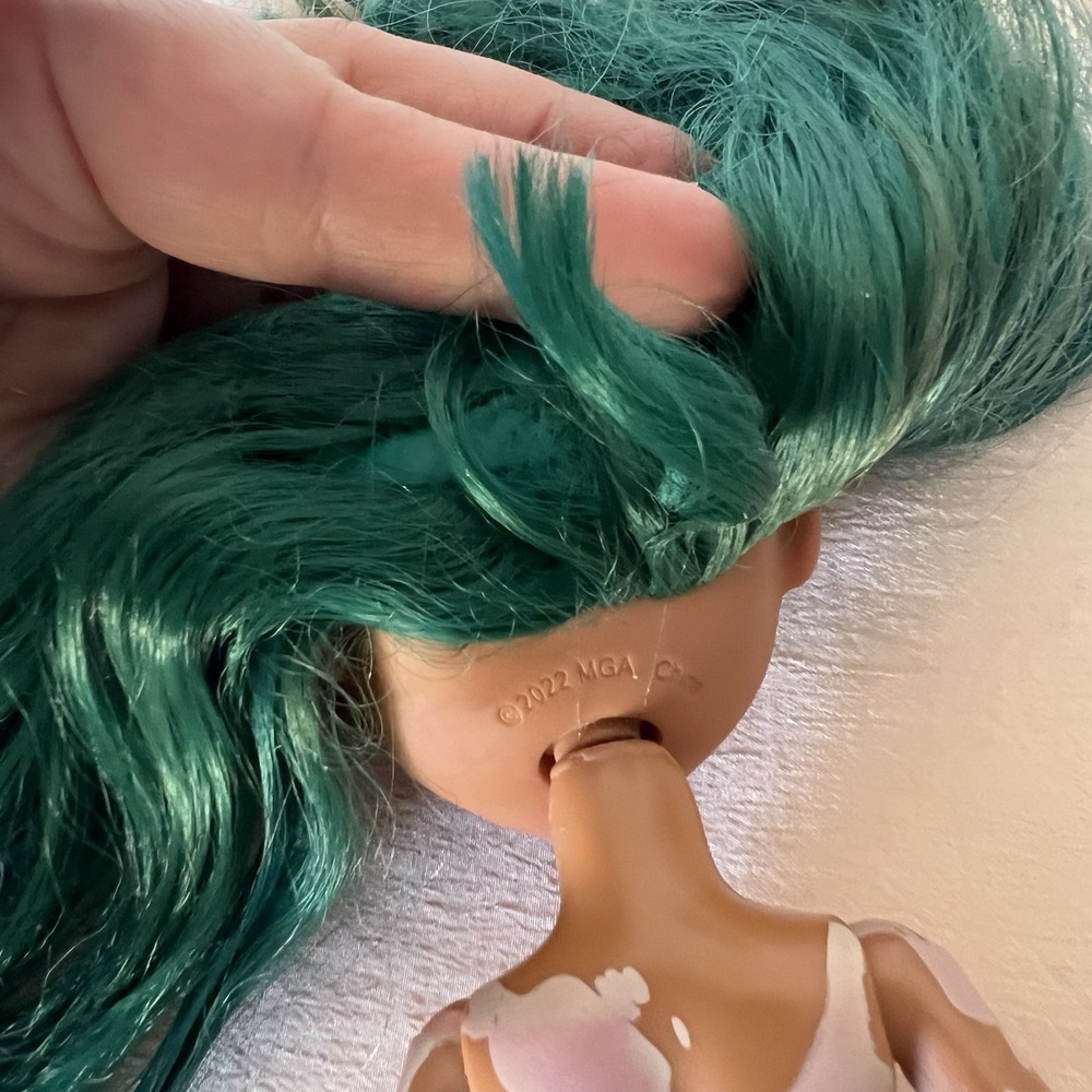 Rainbow High JEWEL RICHIE Vitiligo Green Rare MGA 2022 Series 4 Doll Unique - Picture 5 of 6